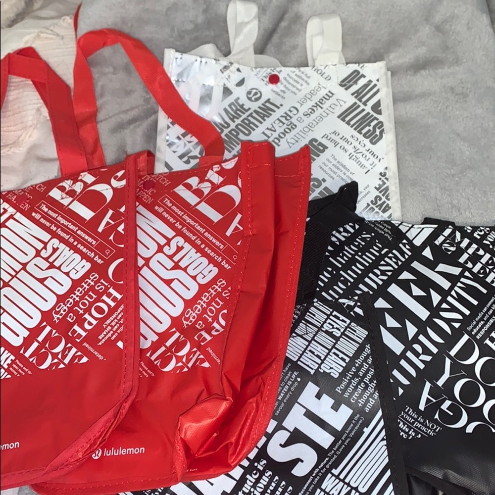 Lulu Lemon Reusable Bags (4 of them)